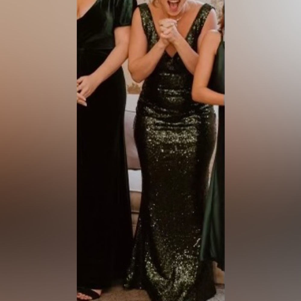 Revelry Dakota sequin dress, color emerald, size 6. - Picture 6 of 6